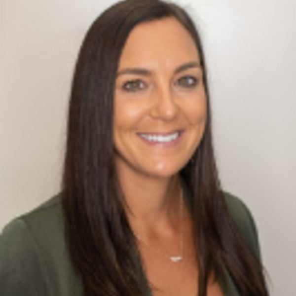 Kari Taylor headshot